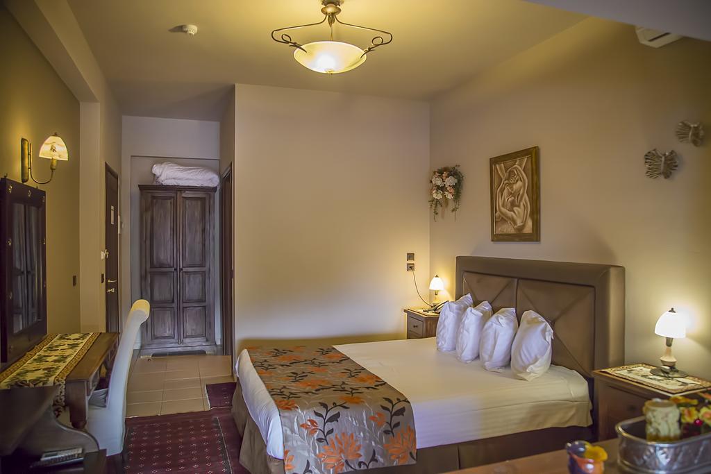 Pandion Luxury Boutique Hotel & Suites With Spa ネオコリ エクステリア 写真