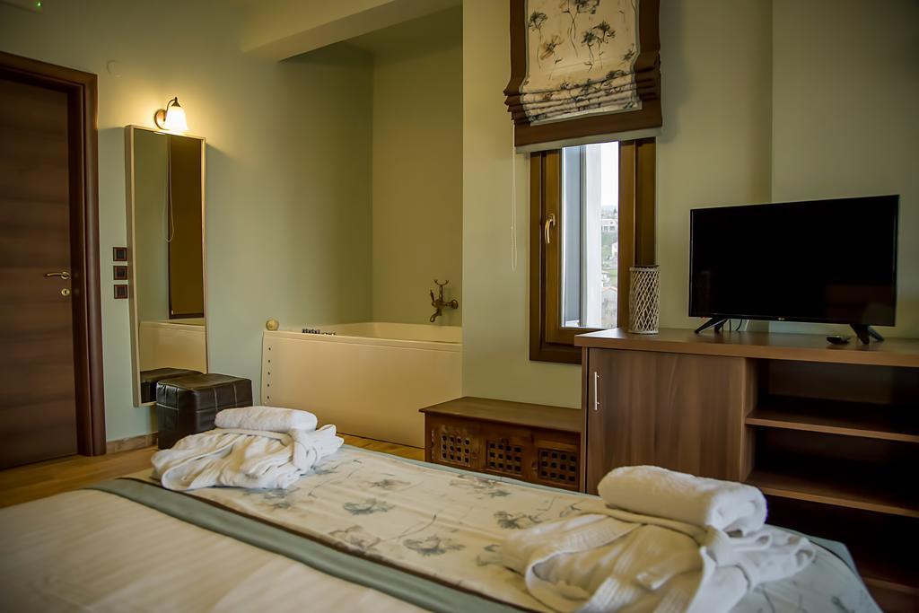Pandion Luxury Boutique Hotel & Suites With Spa ネオコリ エクステリア 写真
