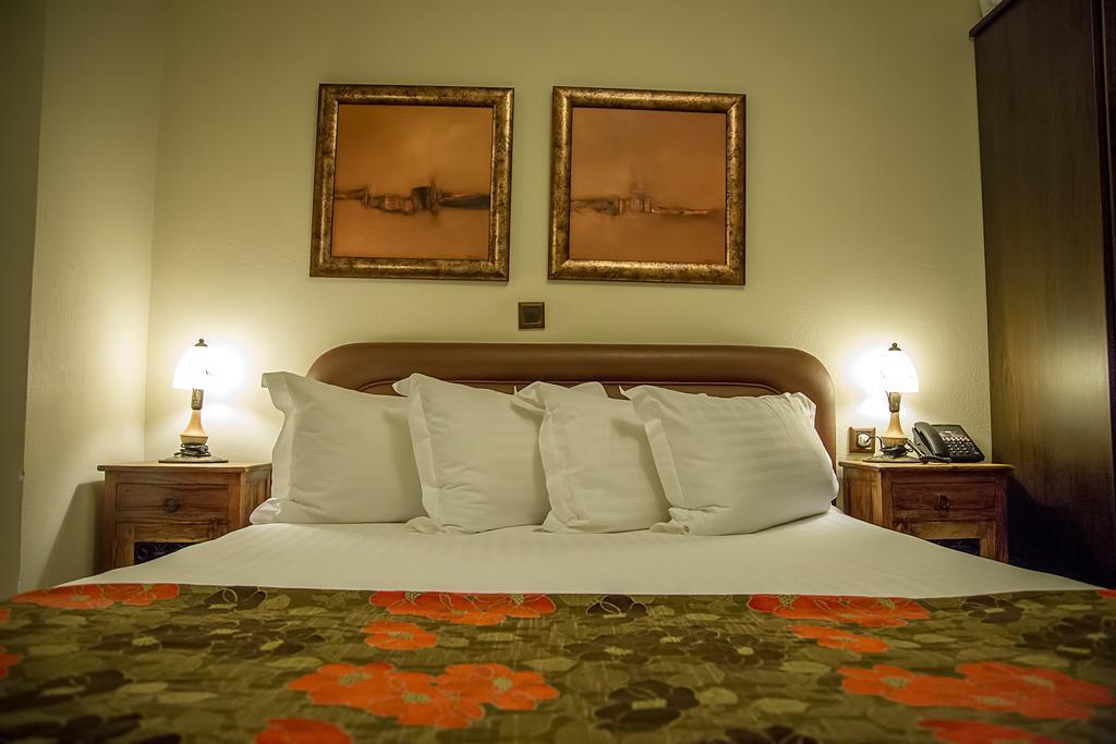Pandion Luxury Boutique Hotel & Suites With Spa ネオコリ エクステリア 写真